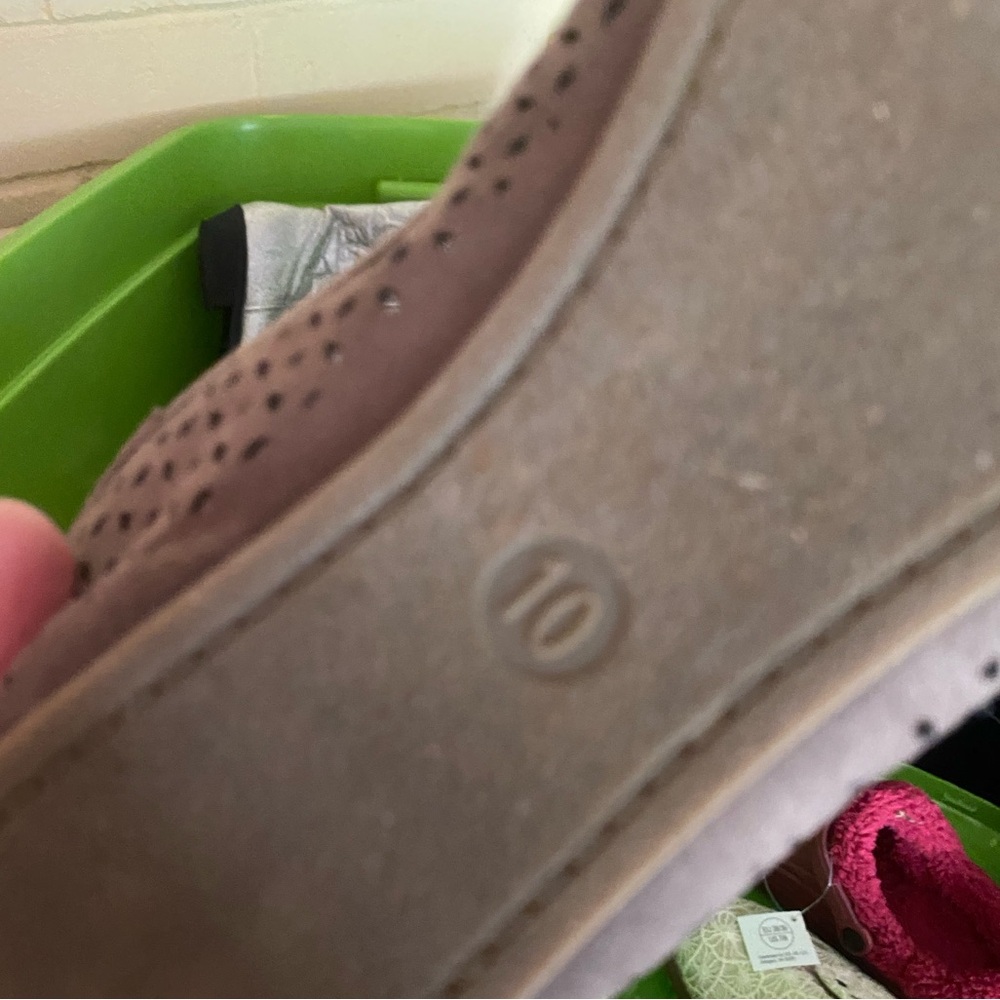 Universal Threads Flats - Picture 5 of 6